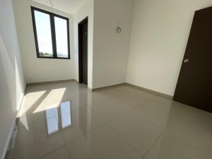 taman-simpang-empat-show-unit-6