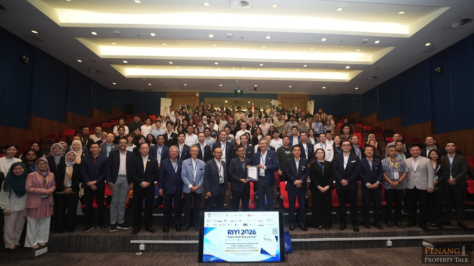 1. Group Photo RIYI 2026 with Minister of Economy, Malaysia